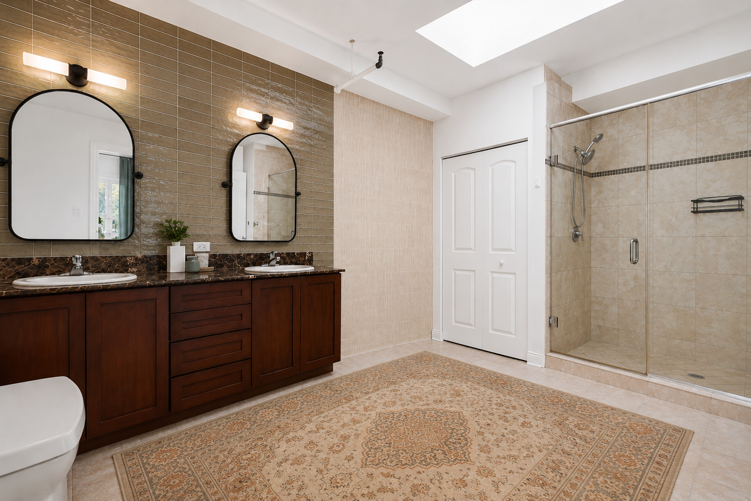 1215 W GUNNISON Street Unit: 313