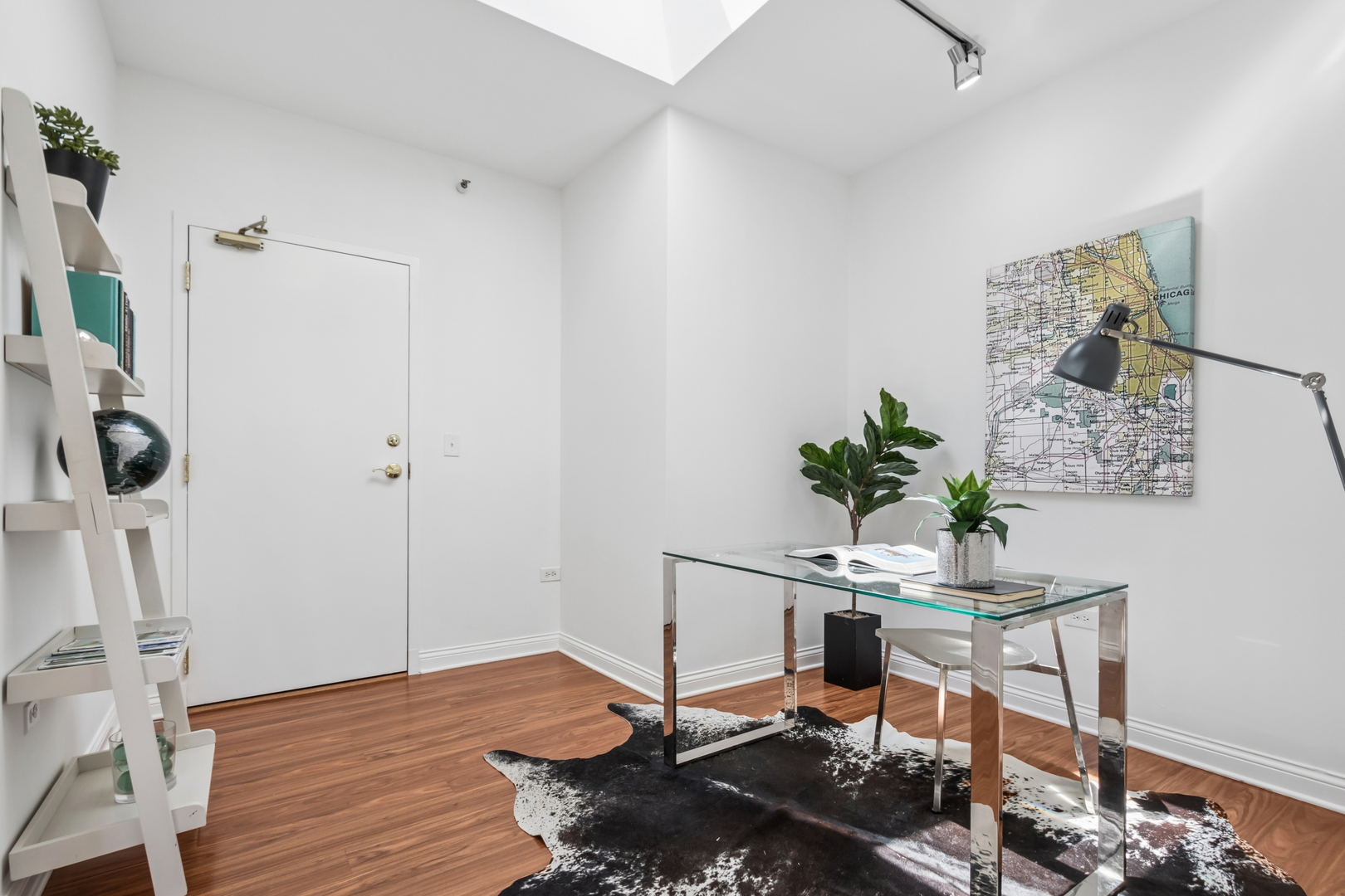 1215 W GUNNISON Street Unit: 313