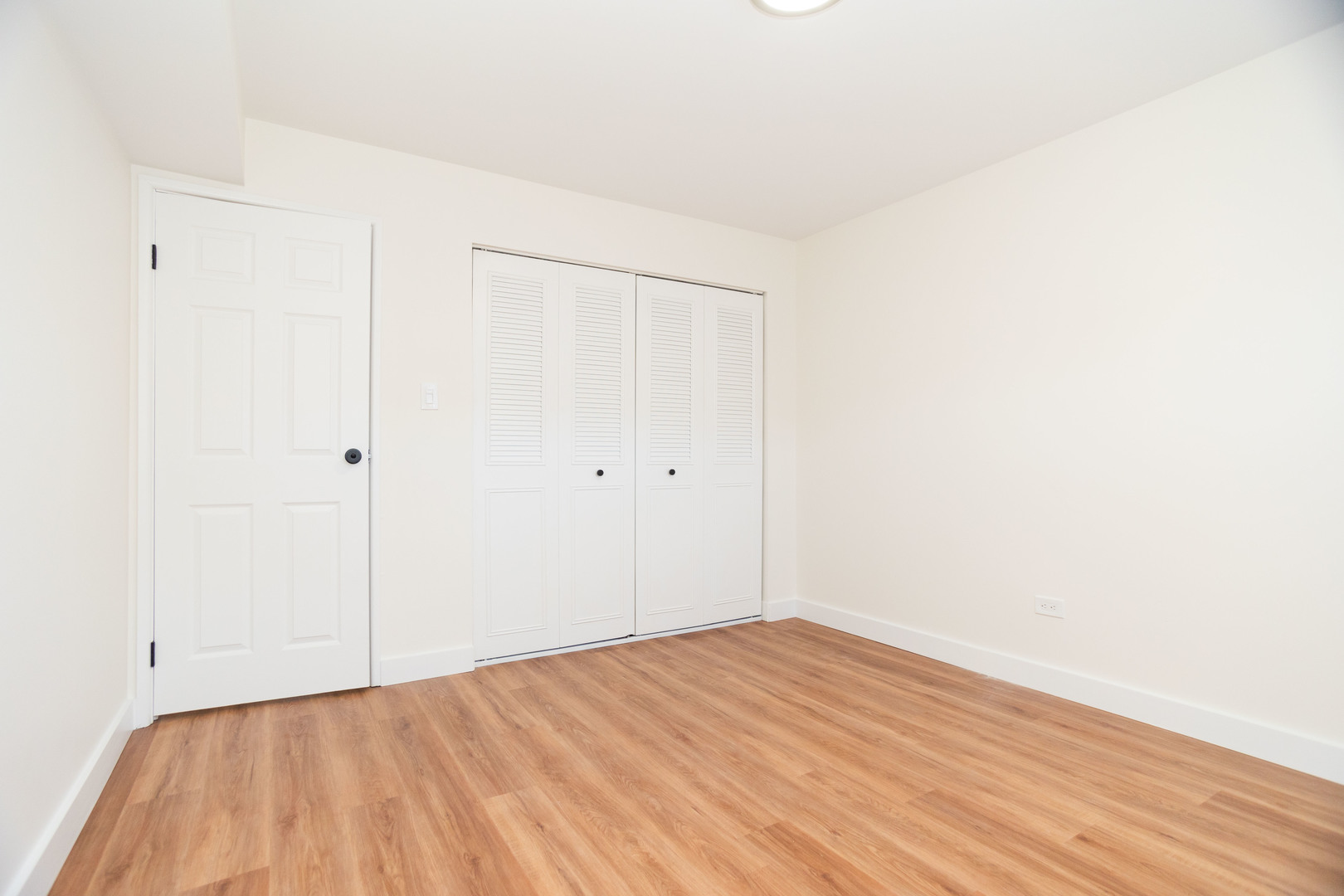 9446 Bay Colony Drive Unit: 1S