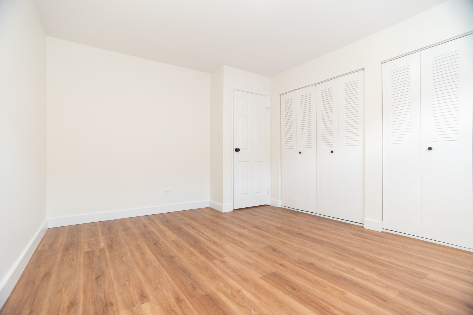 9446 Bay Colony Drive Unit: 1S