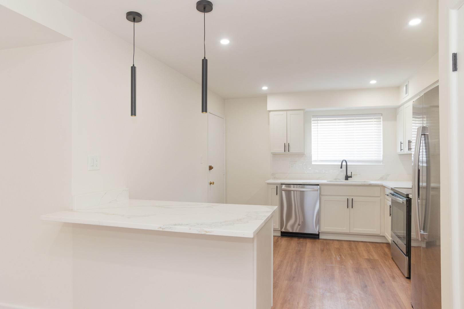 9446 Bay Colony Drive Unit: 1S
