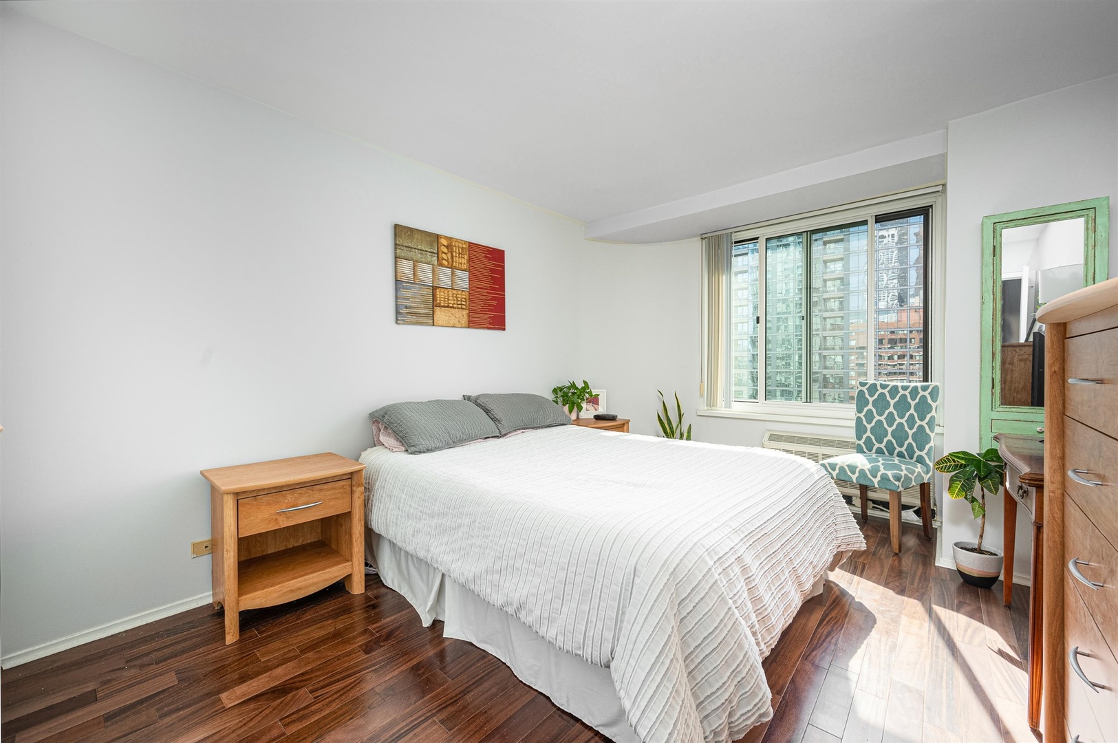 211 E Ohio Street Unit: 2519