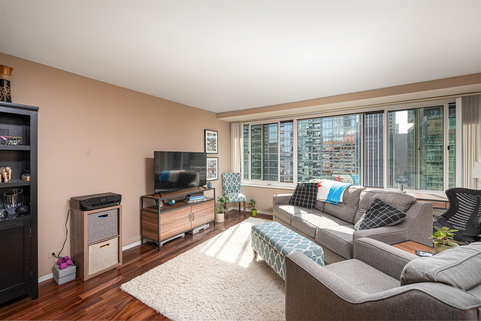 211 E Ohio Street Unit: 2519
