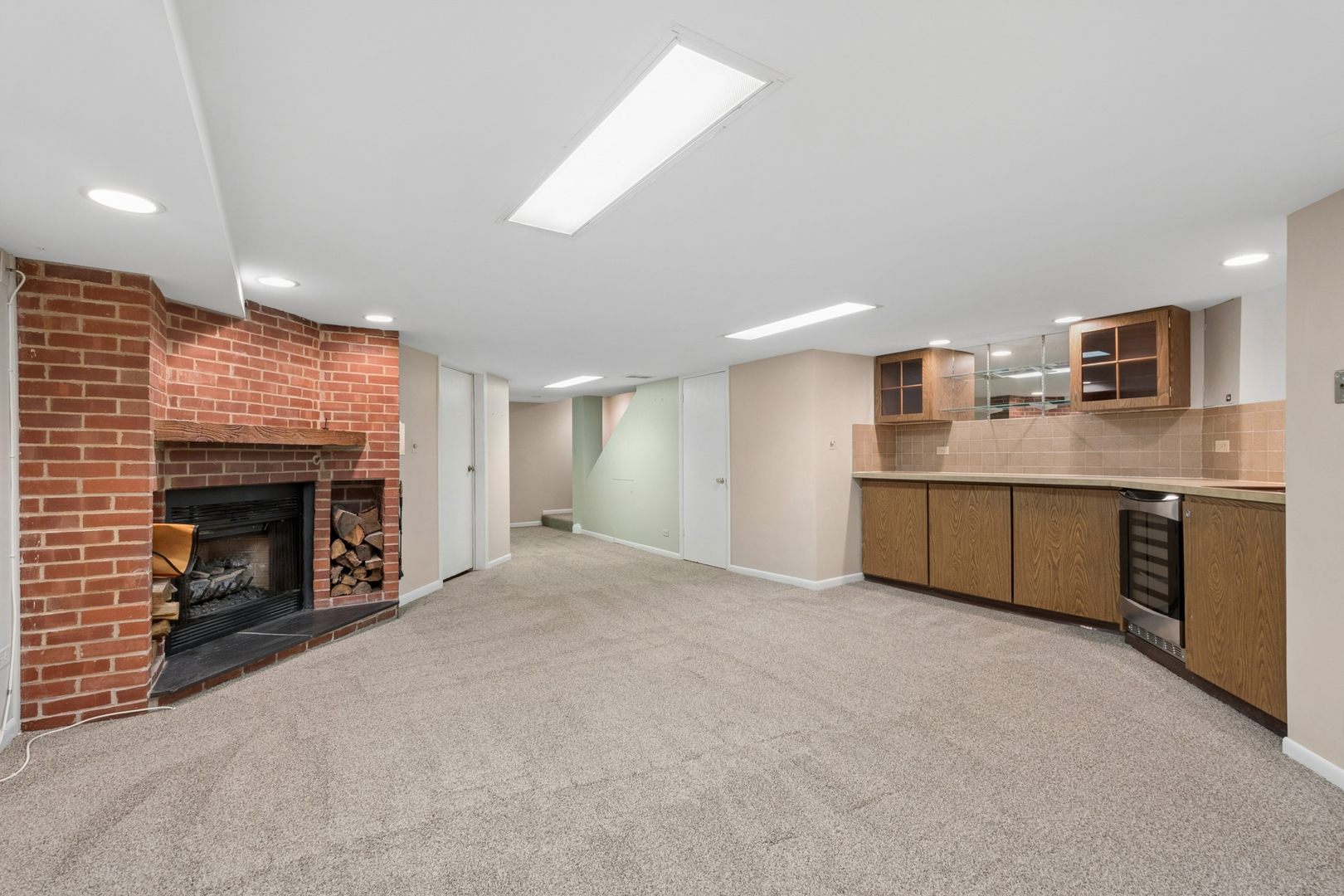 634 W Wellington Avenue