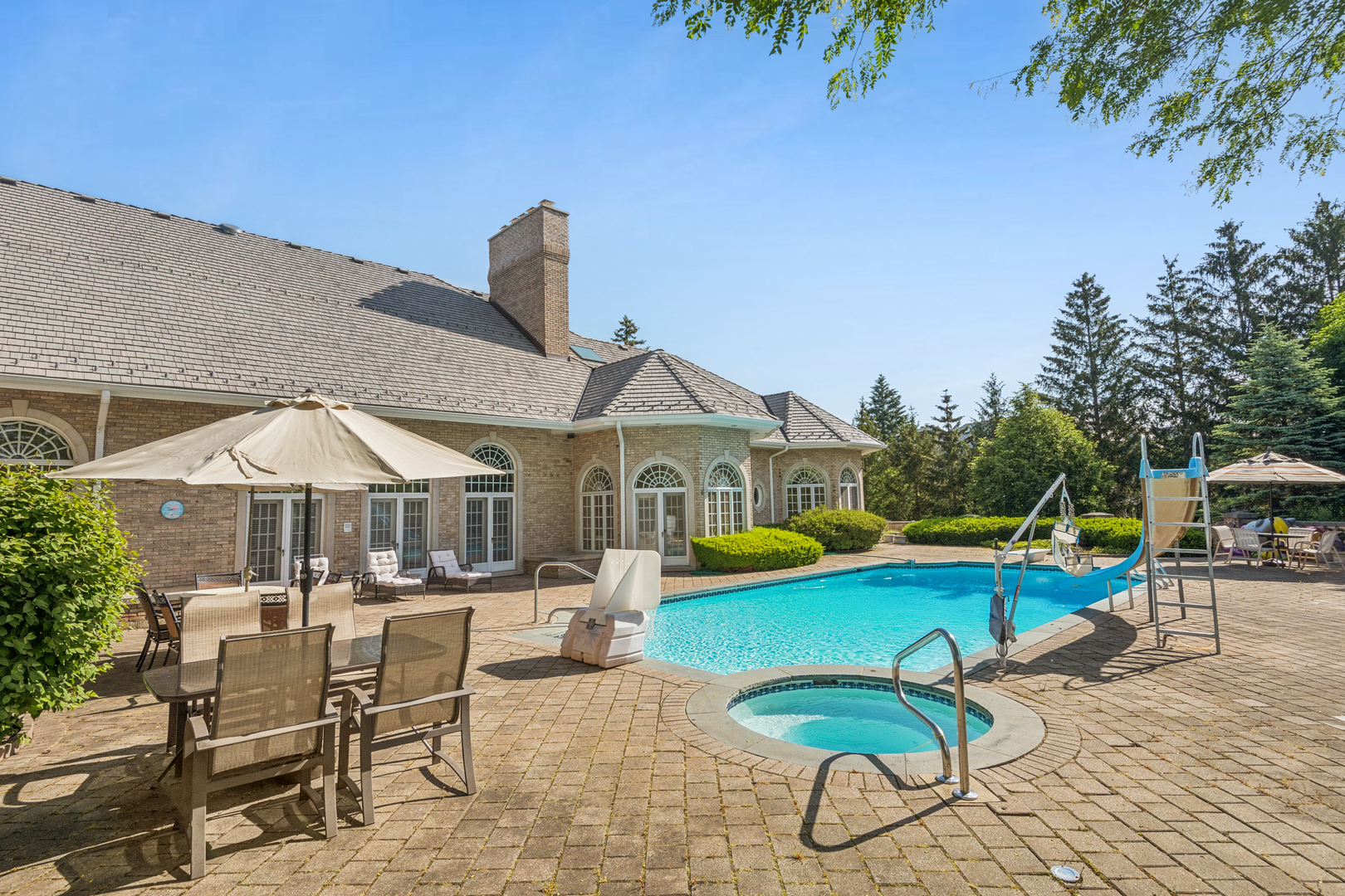 855 Jennifer Court