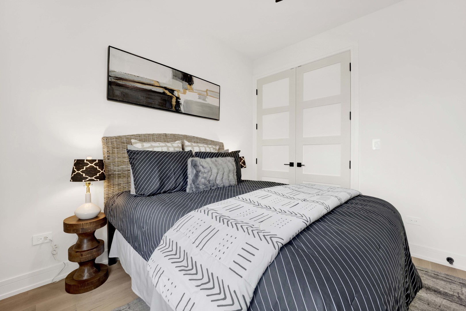 5630 N Broadway Street Unit: 4E