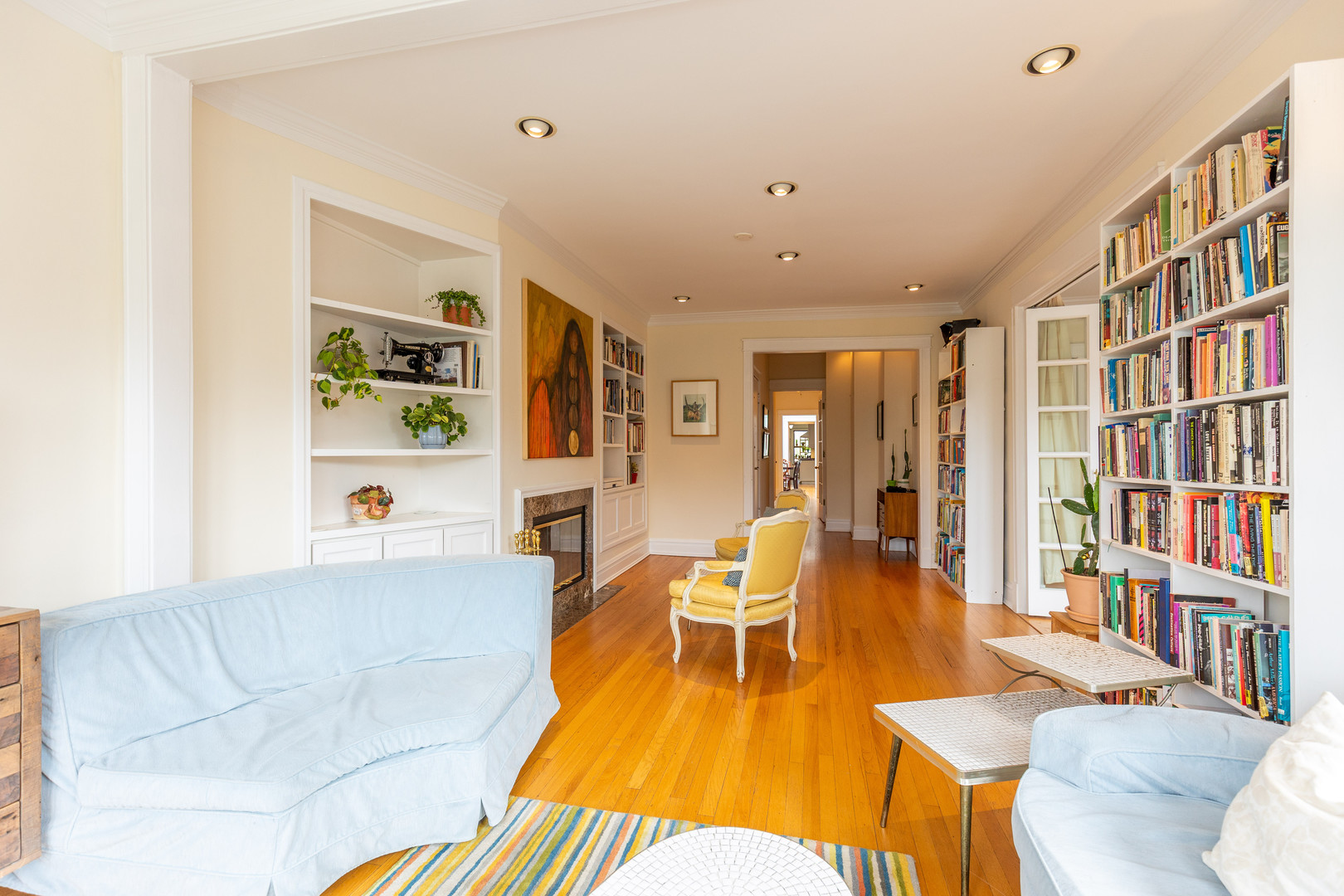 560 W Roscoe Street Unit: 3E