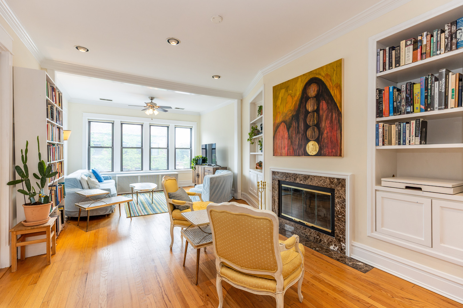 560 W Roscoe Street Unit: 3E