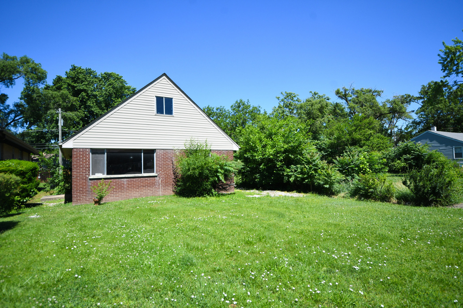 1224 Center Avenue
