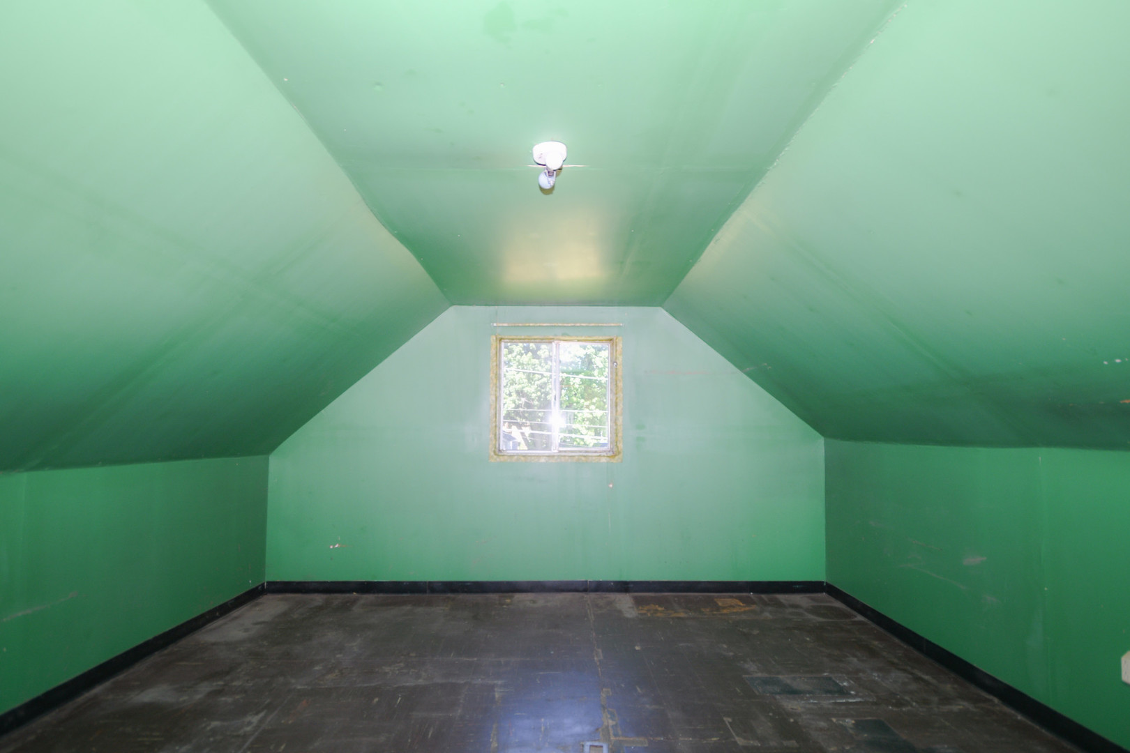 1224 Center Avenue