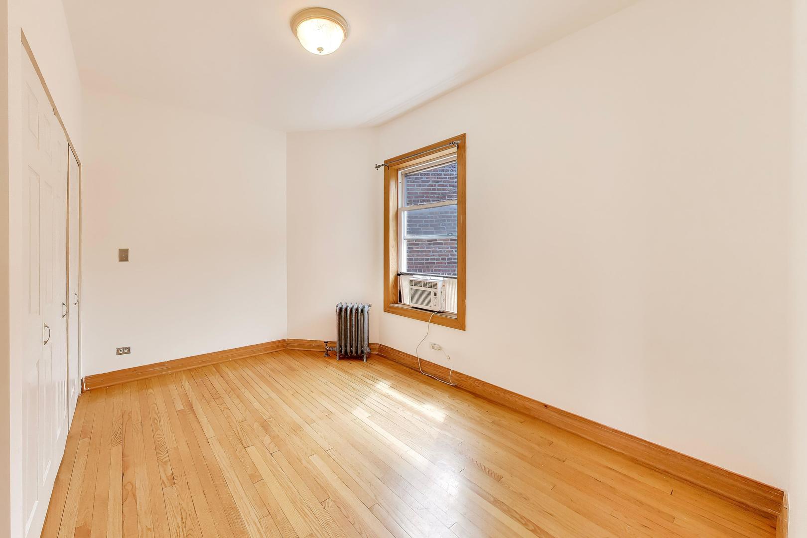 5712 N Wayne Avenue Unit: 3