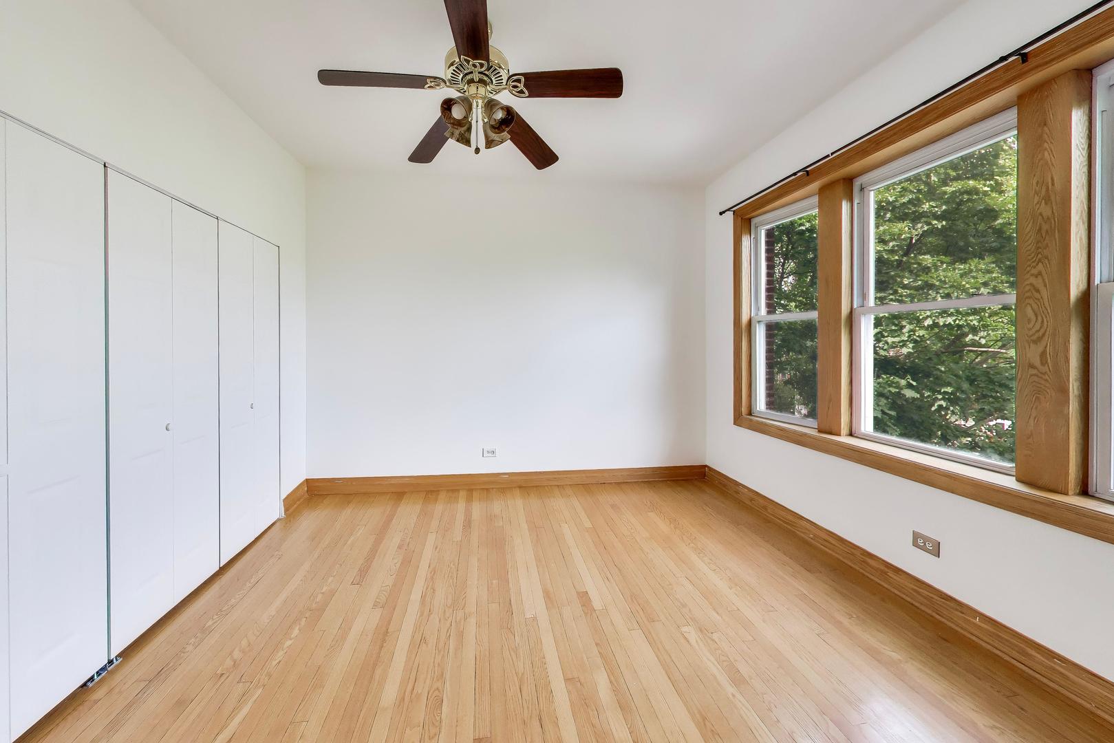 5712 N Wayne Avenue Unit: 3