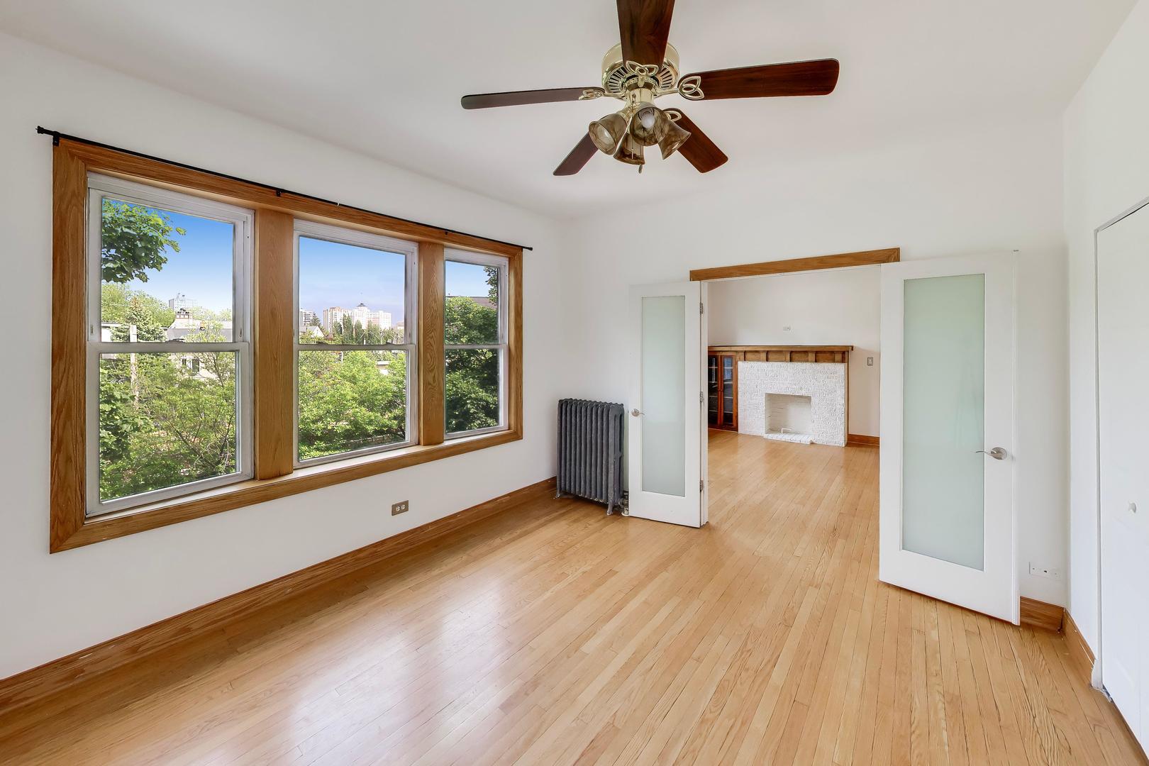 5712 N Wayne Avenue Unit: 3