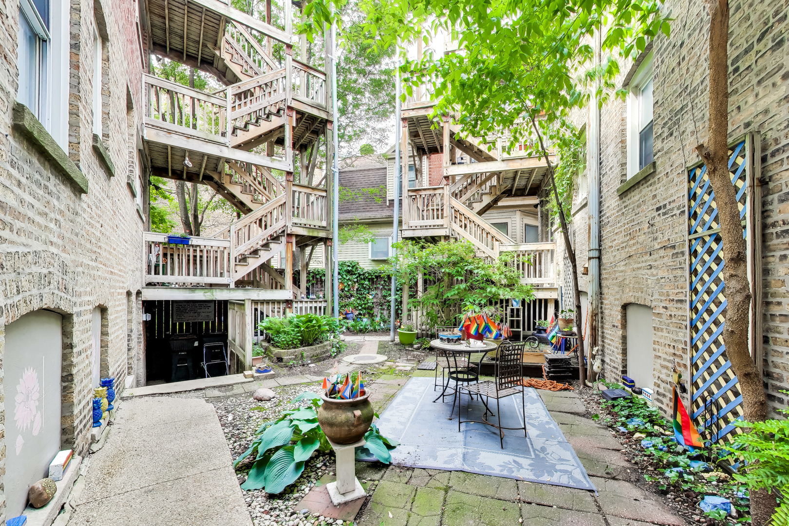 5712 N Wayne Avenue Unit: 3