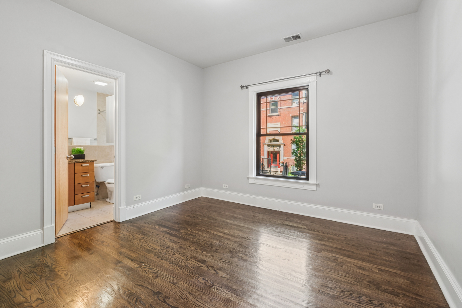 1467 W Fargo Avenue Unit: 1