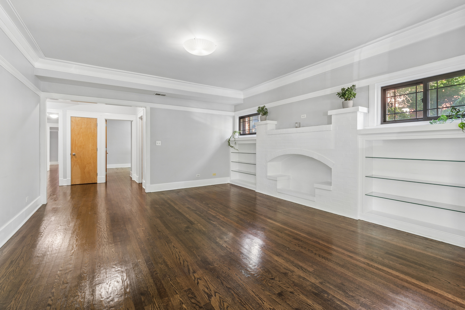 1467 W Fargo Avenue Unit: 1