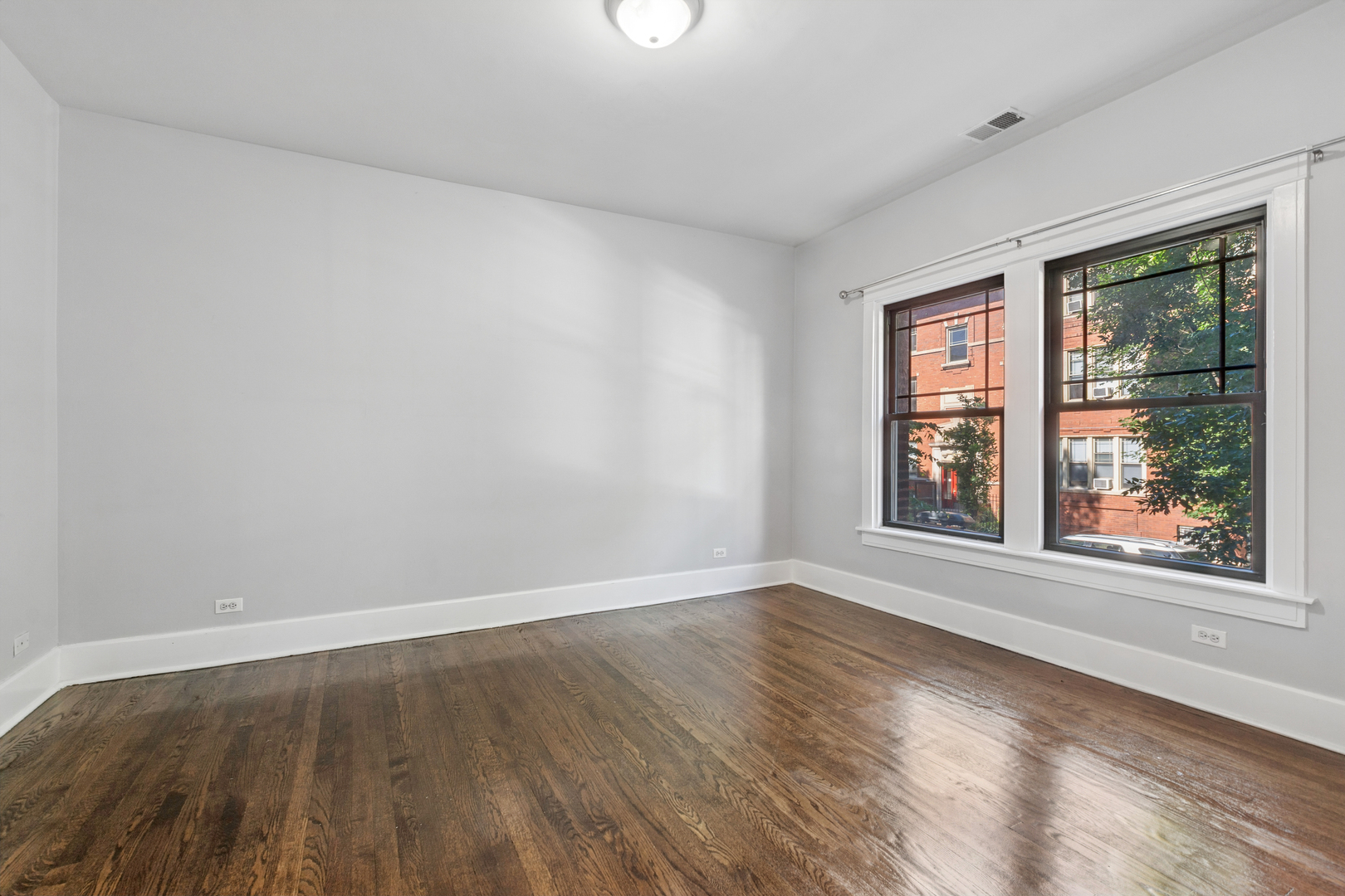 1467 W Fargo Avenue Unit: 1