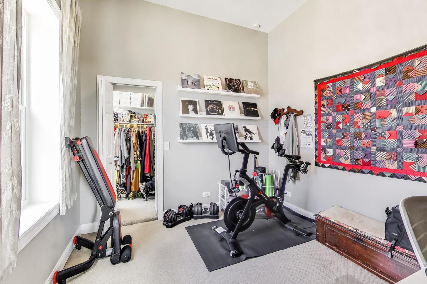 2601 N Hamlin Avenue Unit: 3