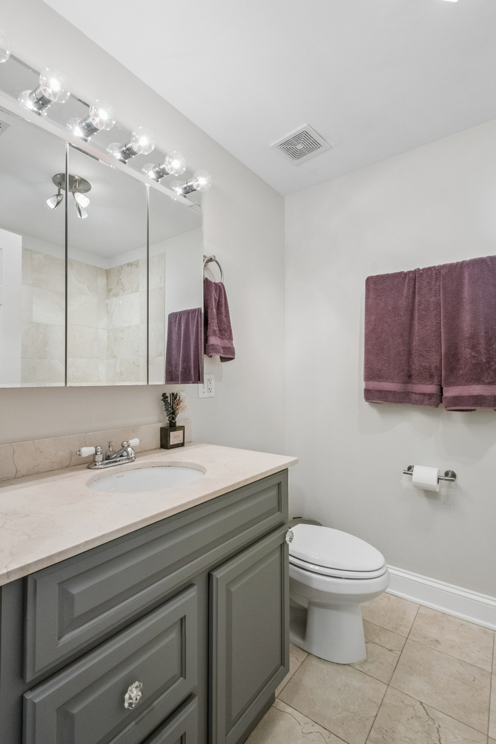 1514 W Pratt Boulevard Unit: 3B