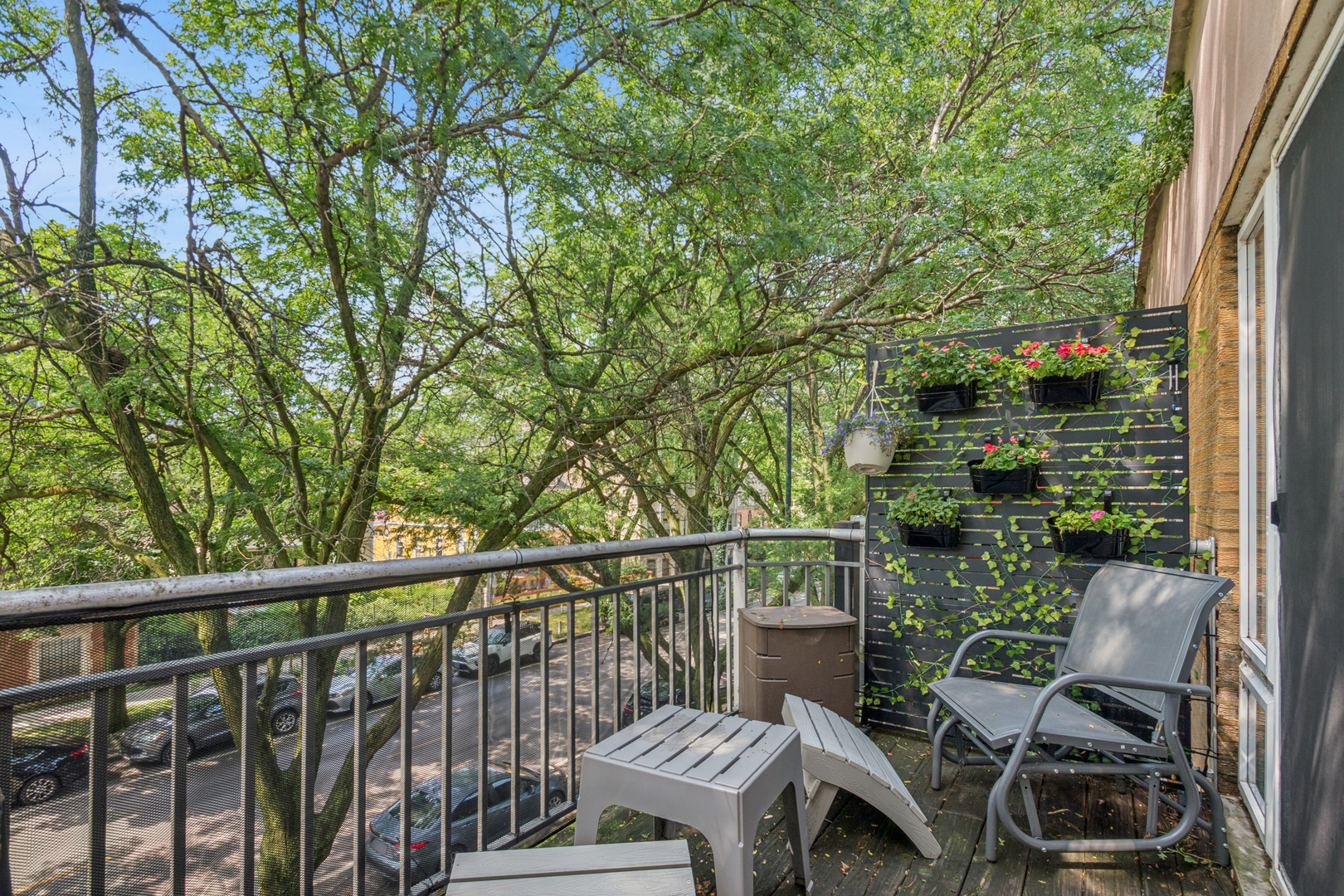 1514 W Pratt Boulevard Unit: 3B