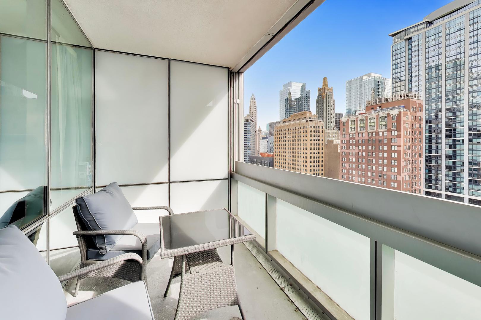 8 E Randolph Street Unit: 1602