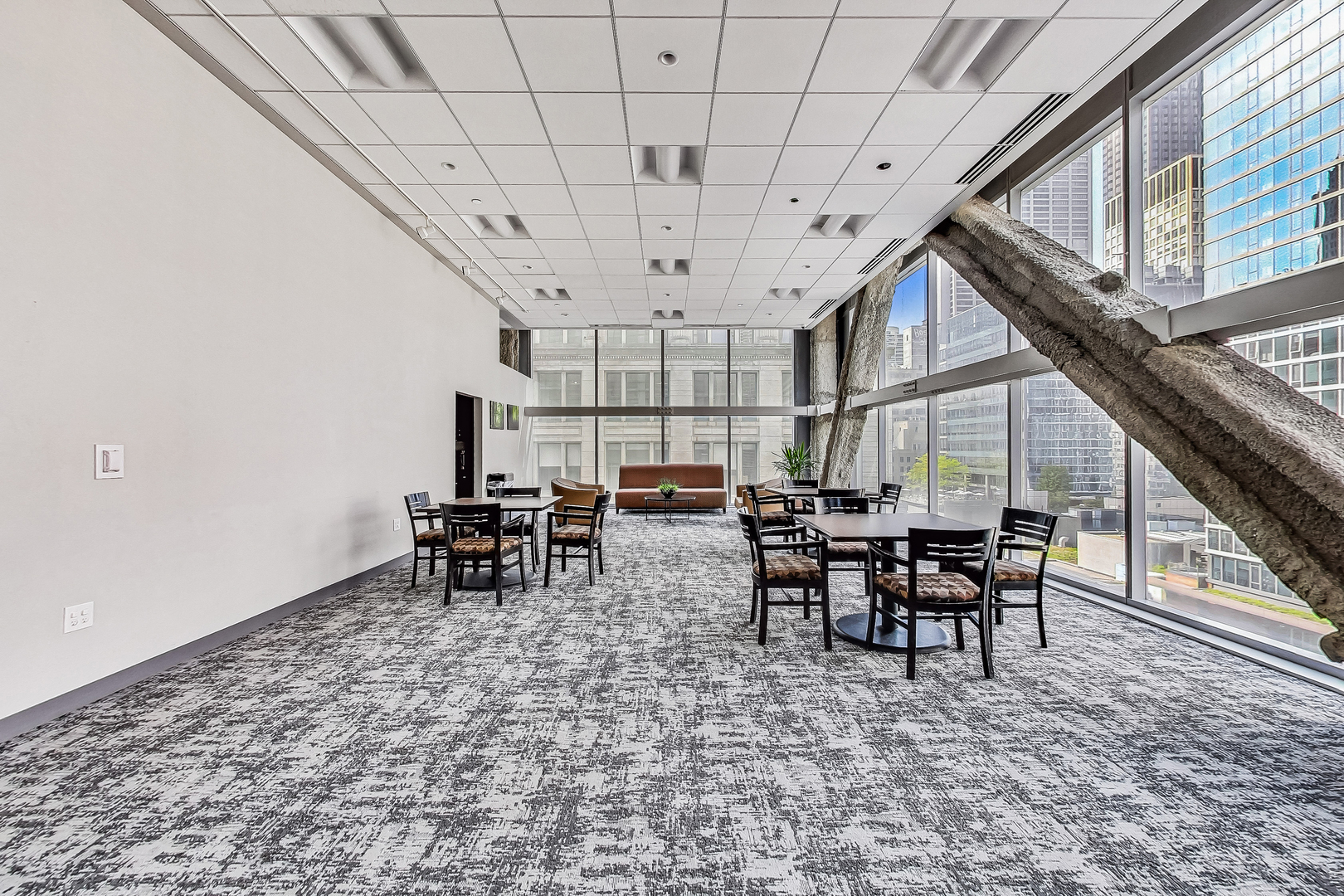 8 E Randolph Street Unit: 1602