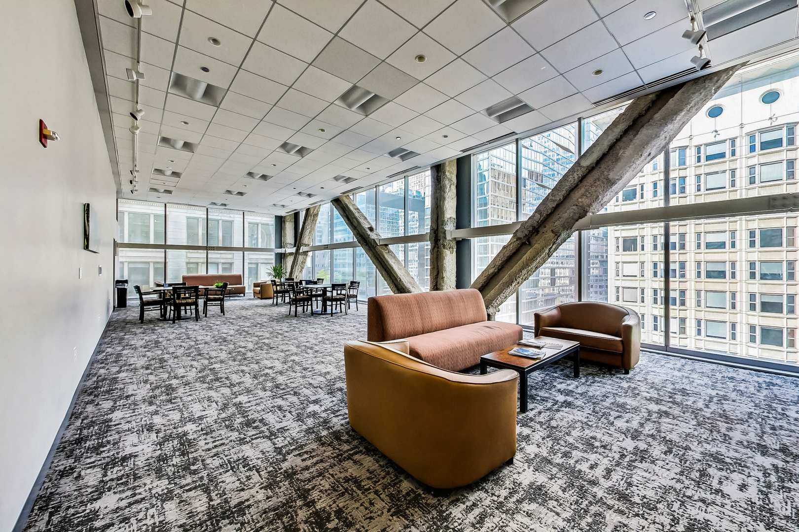 8 E Randolph Street Unit: 1602