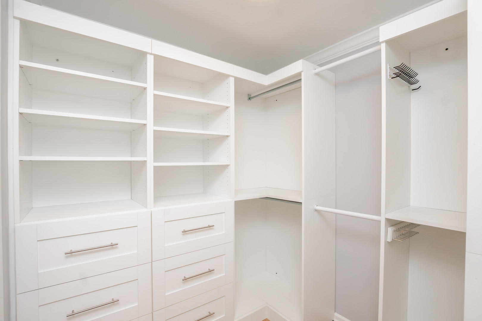 700 W BITTERSWEET Place Unit: 711
