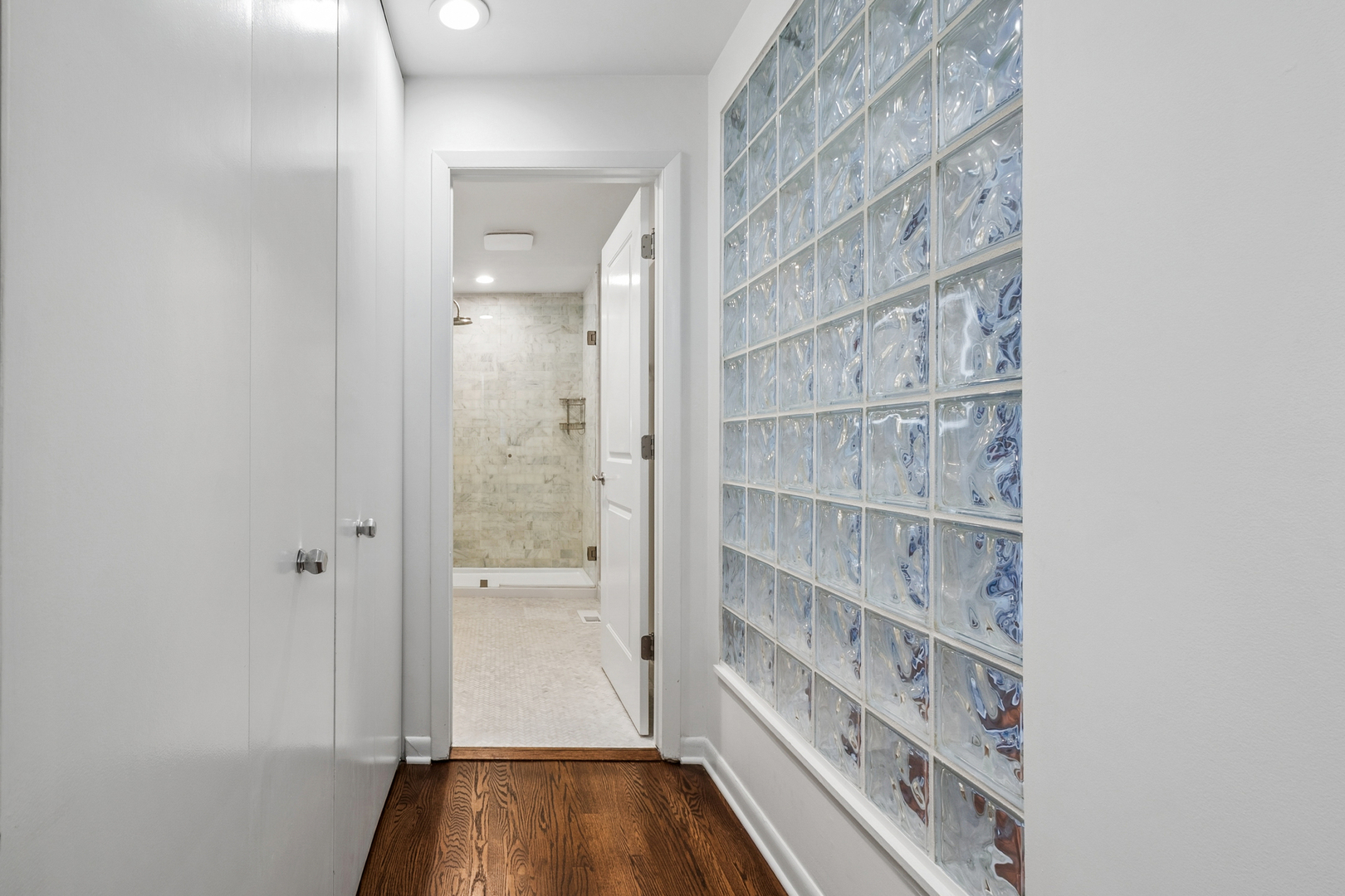 317 W WEBSTER Avenue Unit: 2