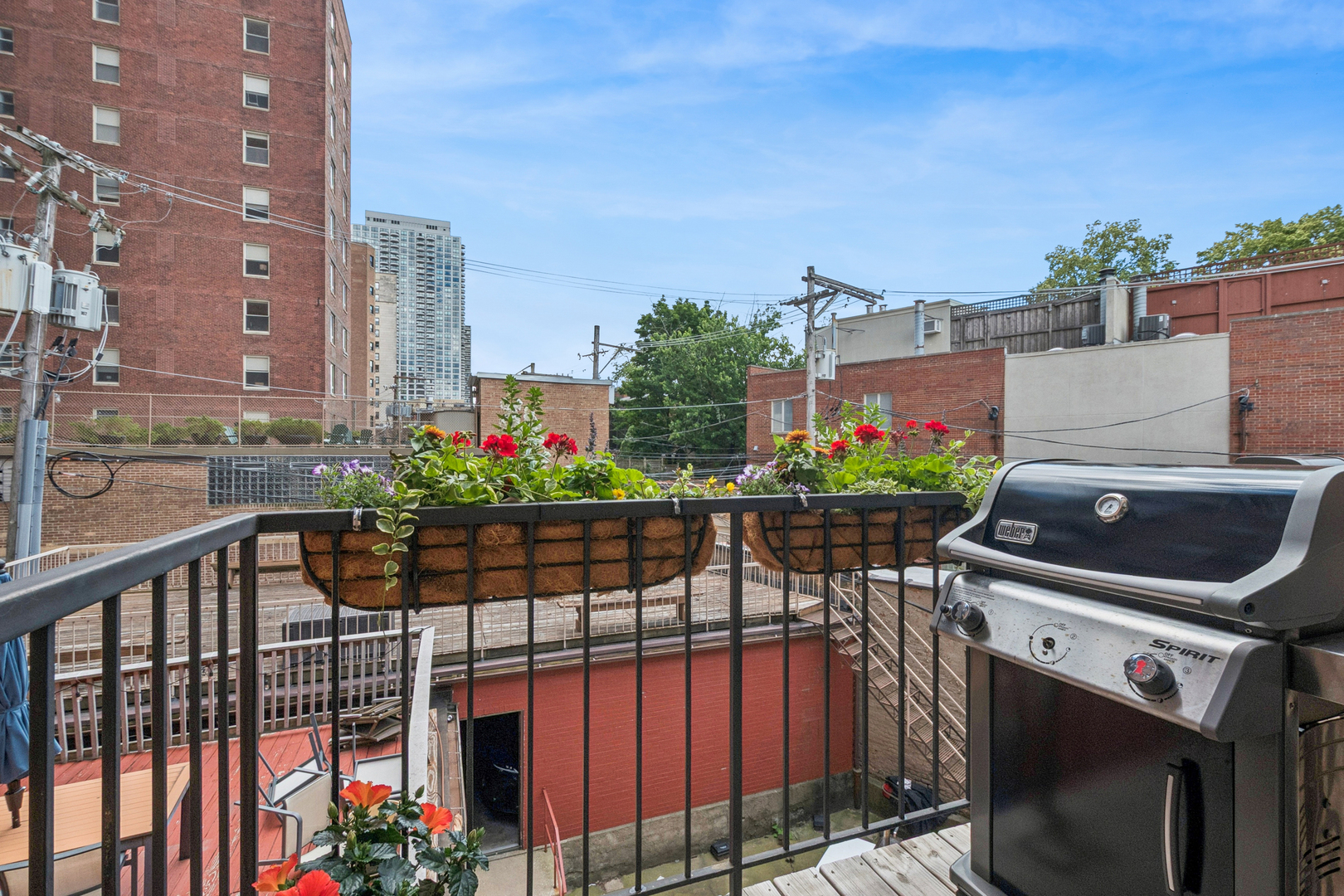 317 W WEBSTER Avenue Unit: 2