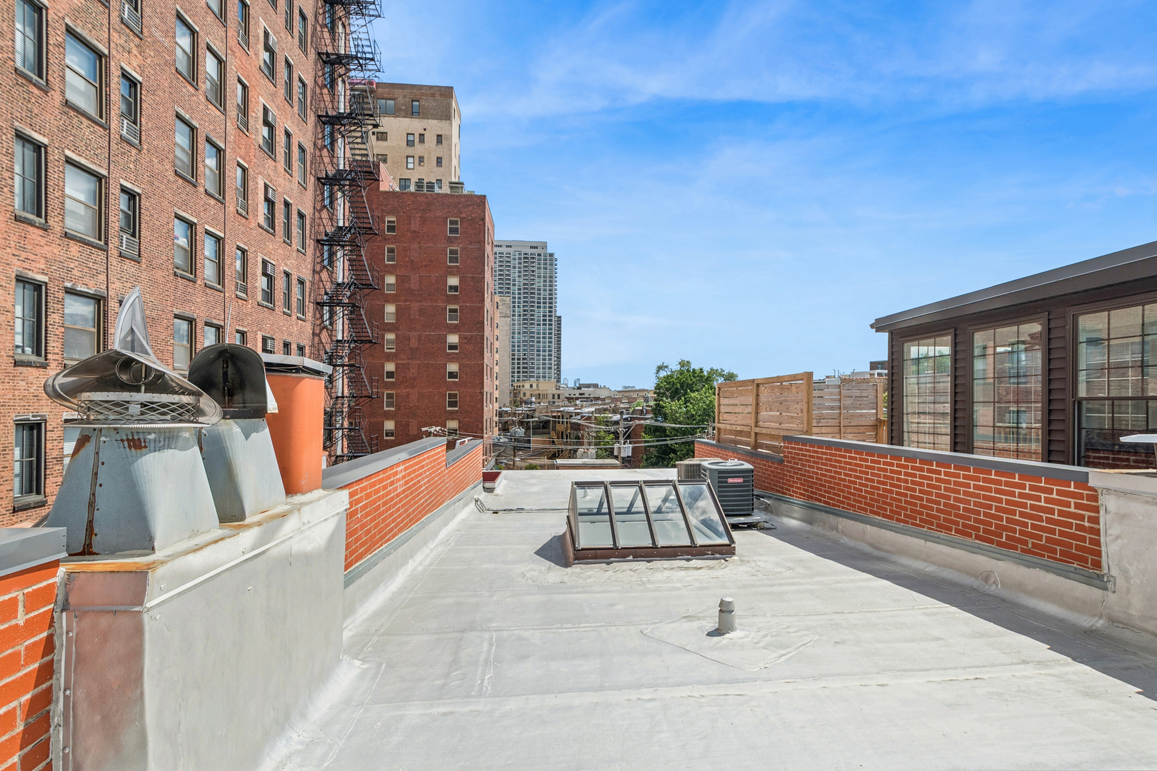 317 W WEBSTER Avenue Unit: 2
