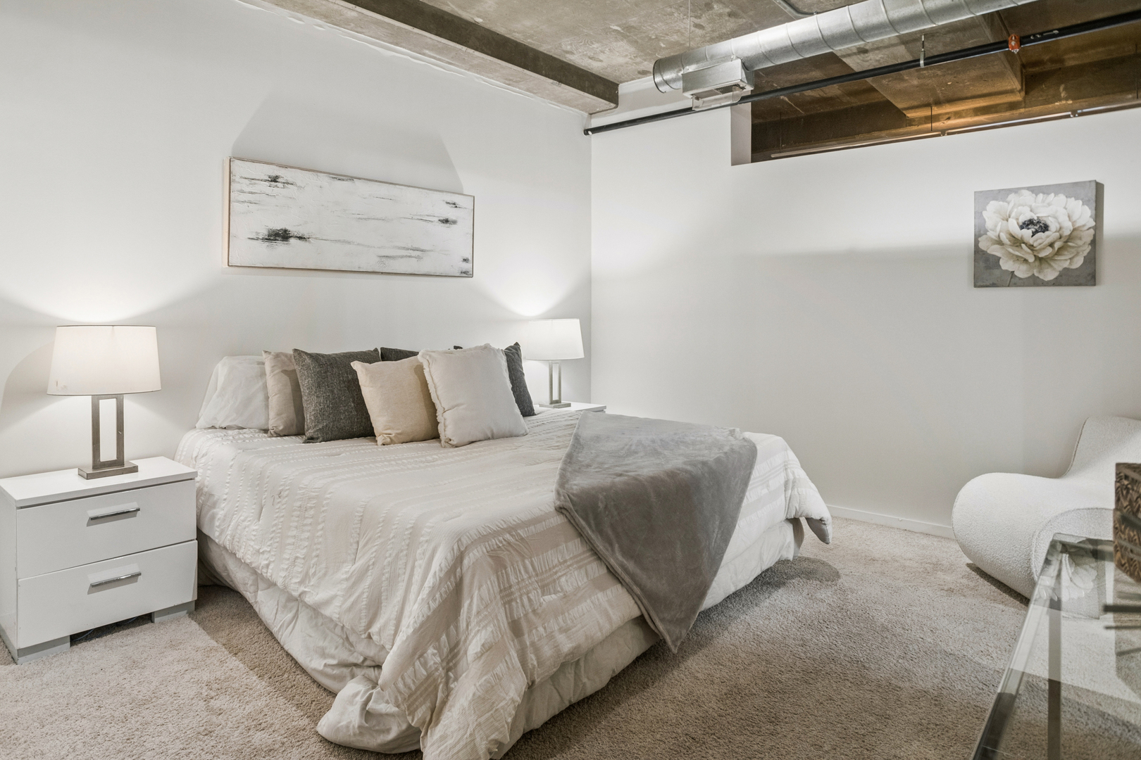 1740 N Maplewood Avenue Unit: 120