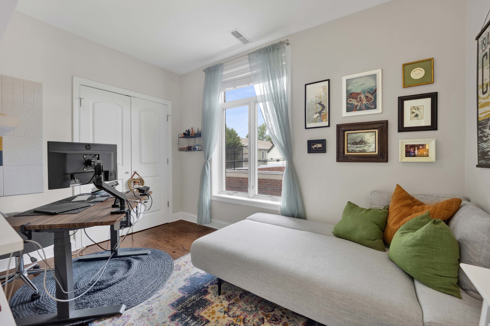 5006 N WESTERN Avenue Unit: 2