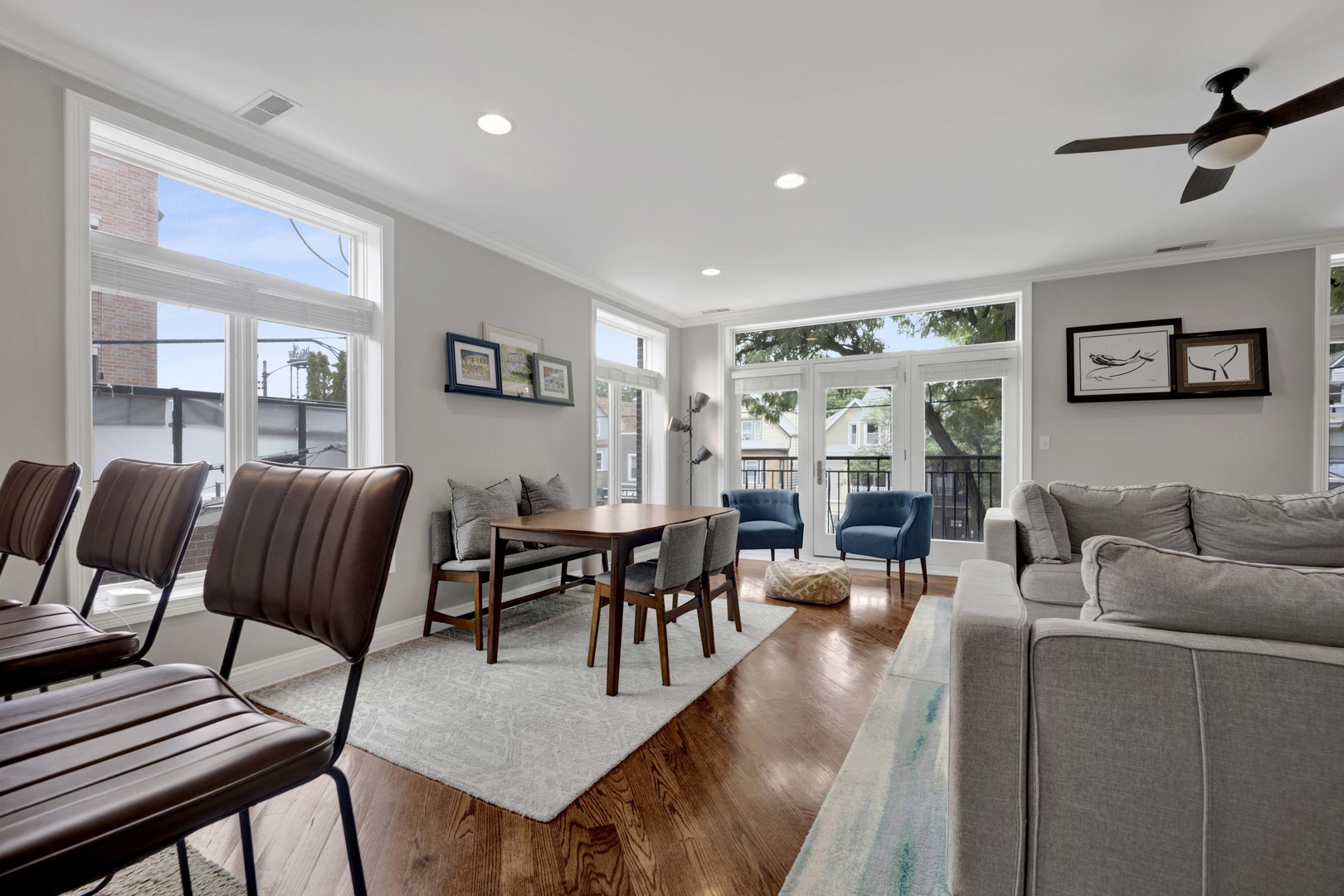 5006 N WESTERN Avenue Unit: 2