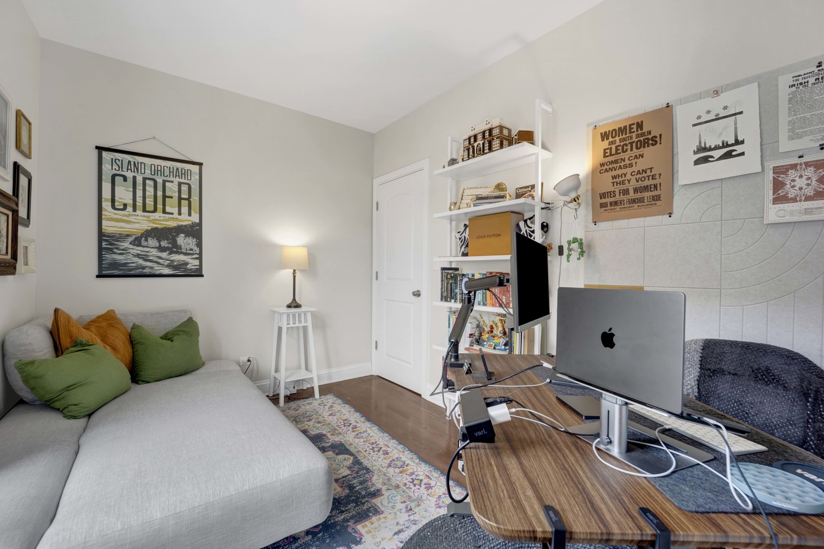 5006 N WESTERN Avenue Unit: 2