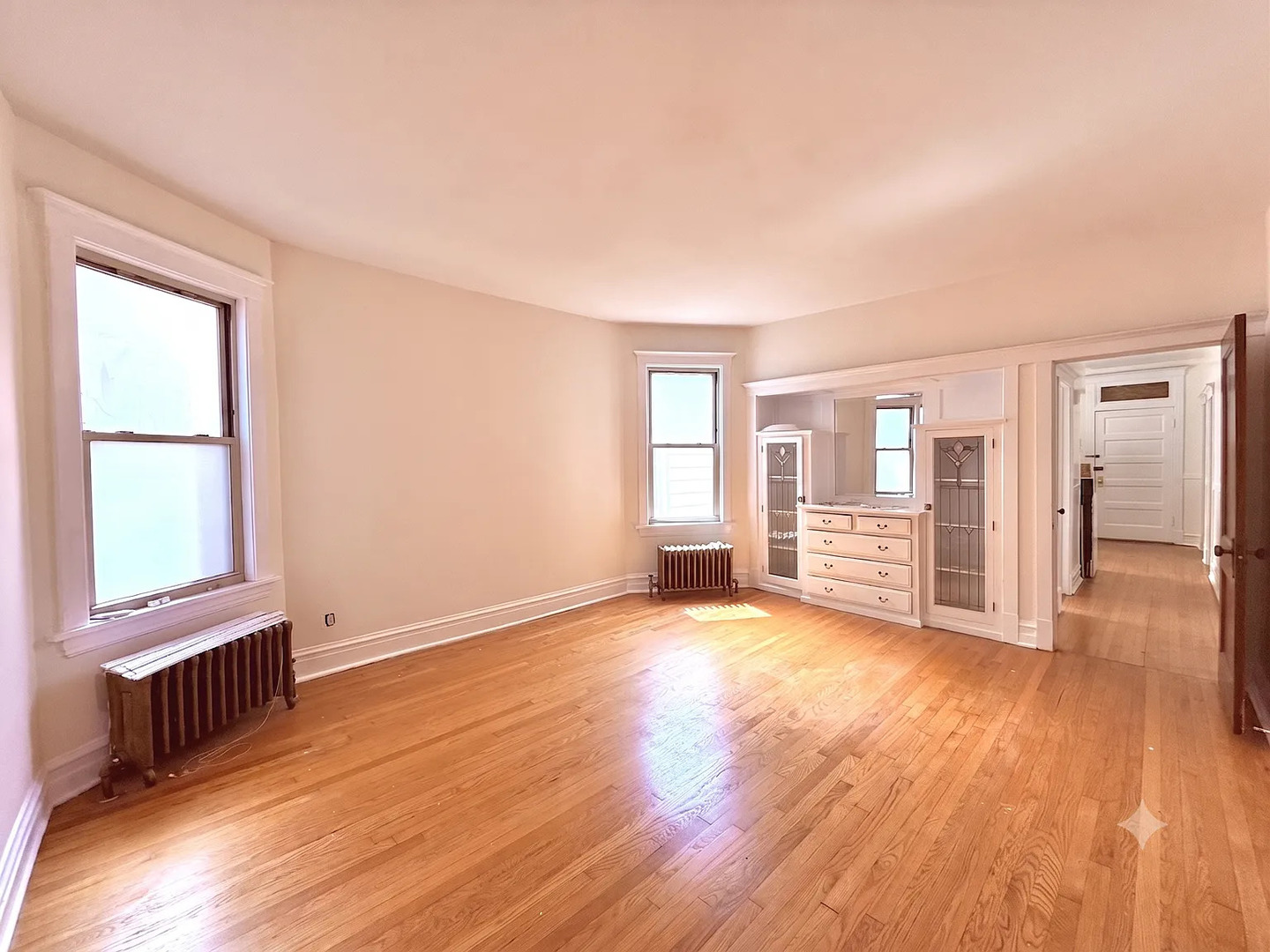 2535 W Eastwood Avenue Unit: 2