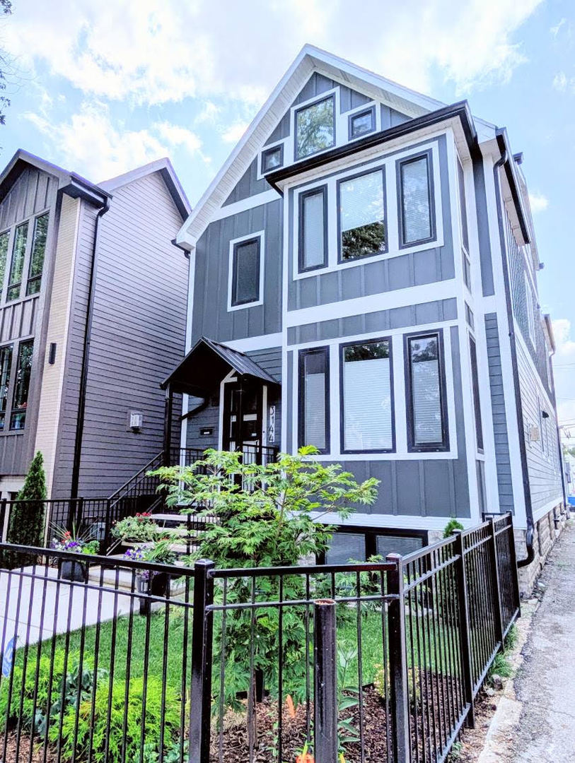 3144 N Leavitt Street Unit: GARDEN