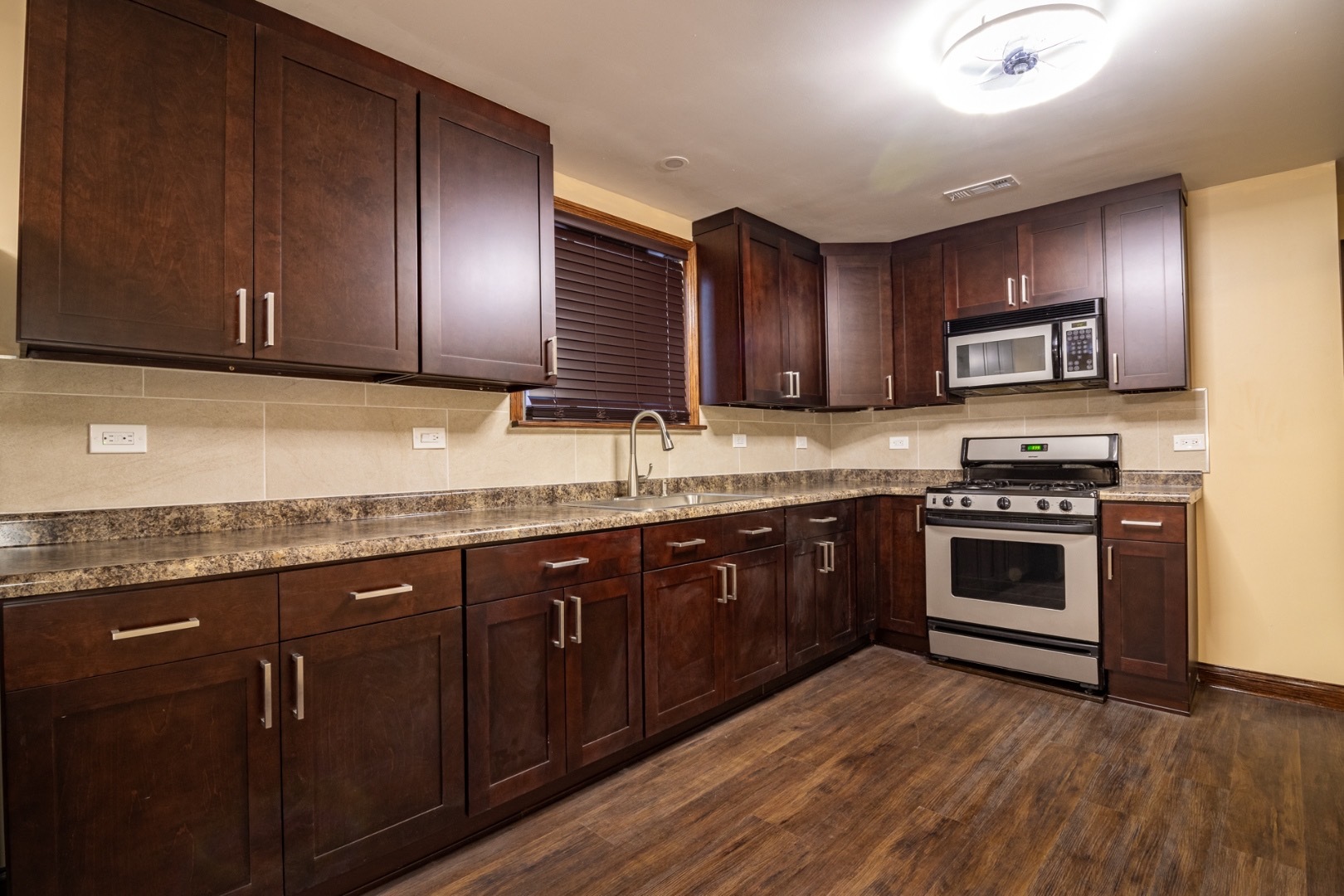 2938 N Dawson Avenue Unit: 1