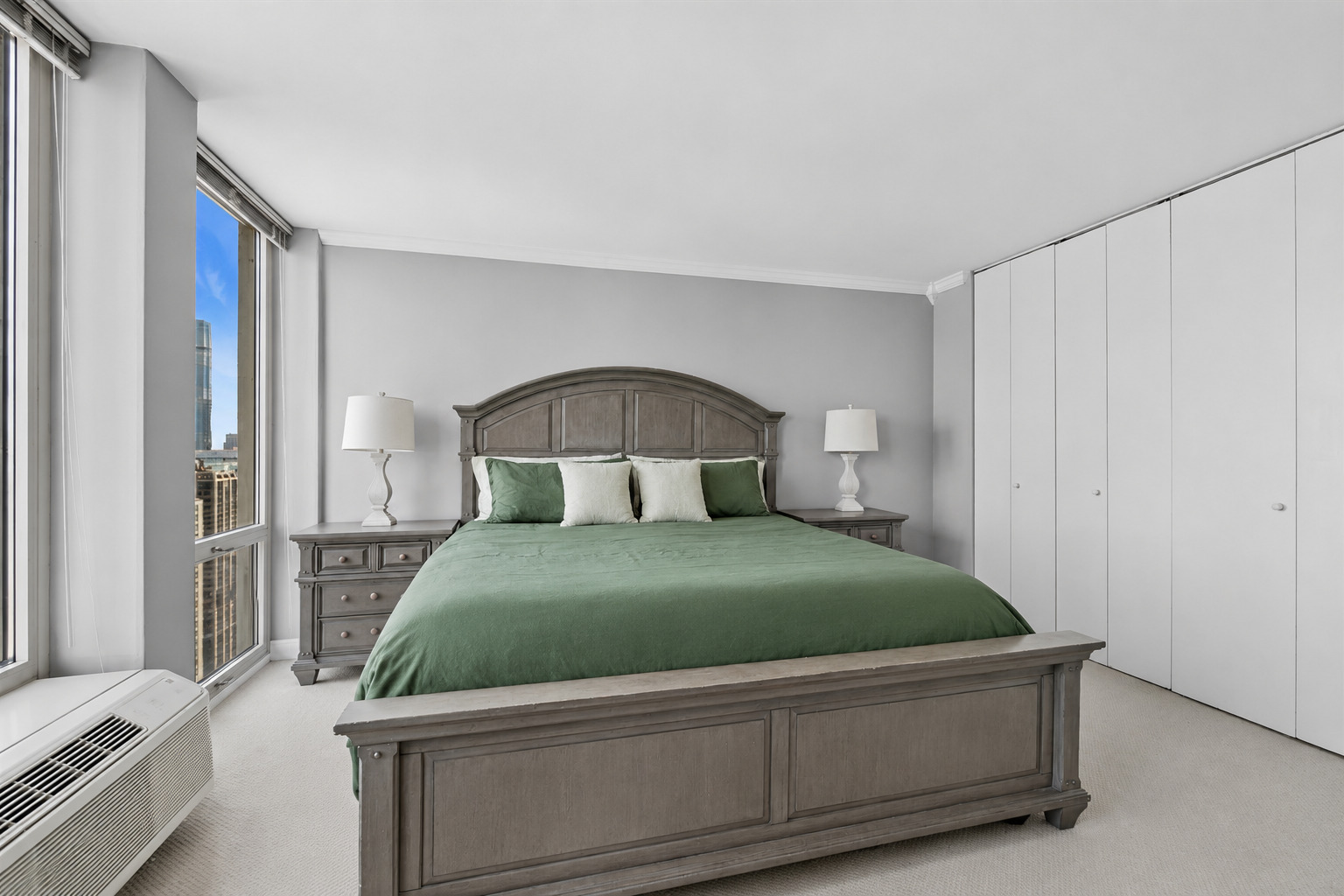 111 E Chestnut Street Unit: 47F
