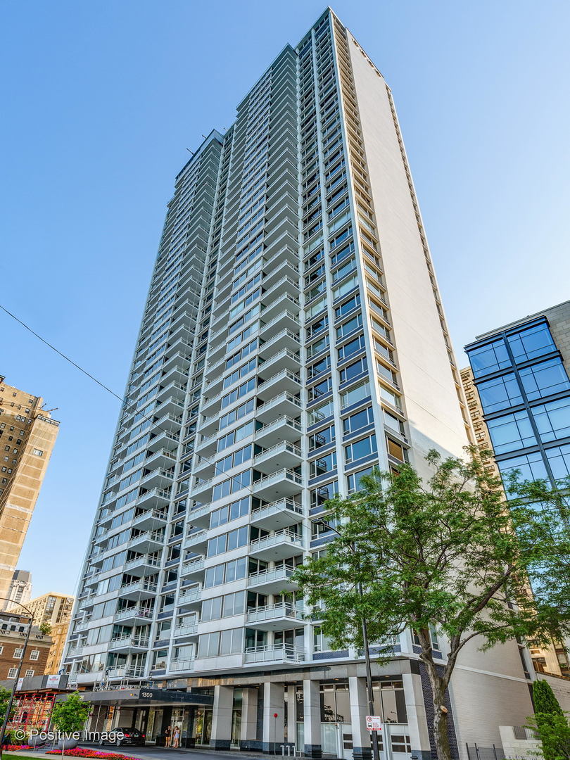 1300 N LAKE SHORE Drive Unit: 30D