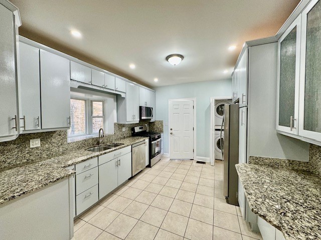 5618 N Artesian Avenue Unit: 1