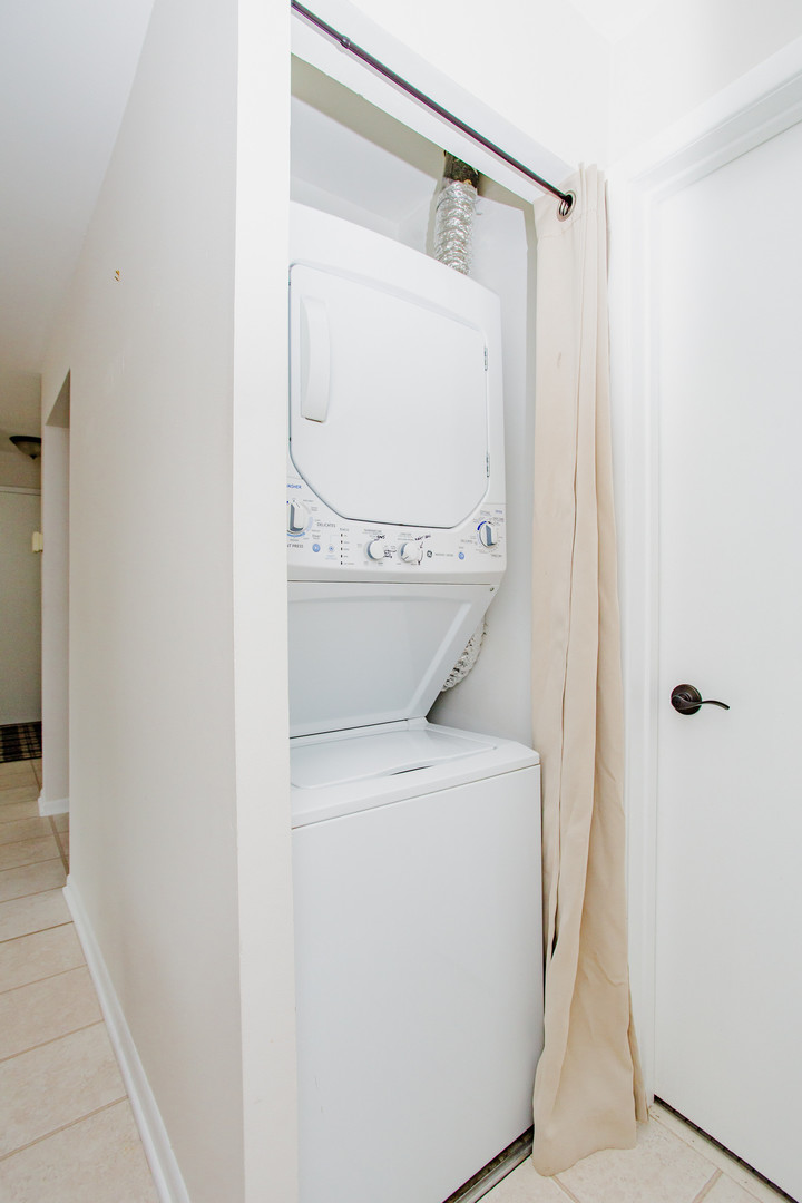 701 W Central Road Unit: B4