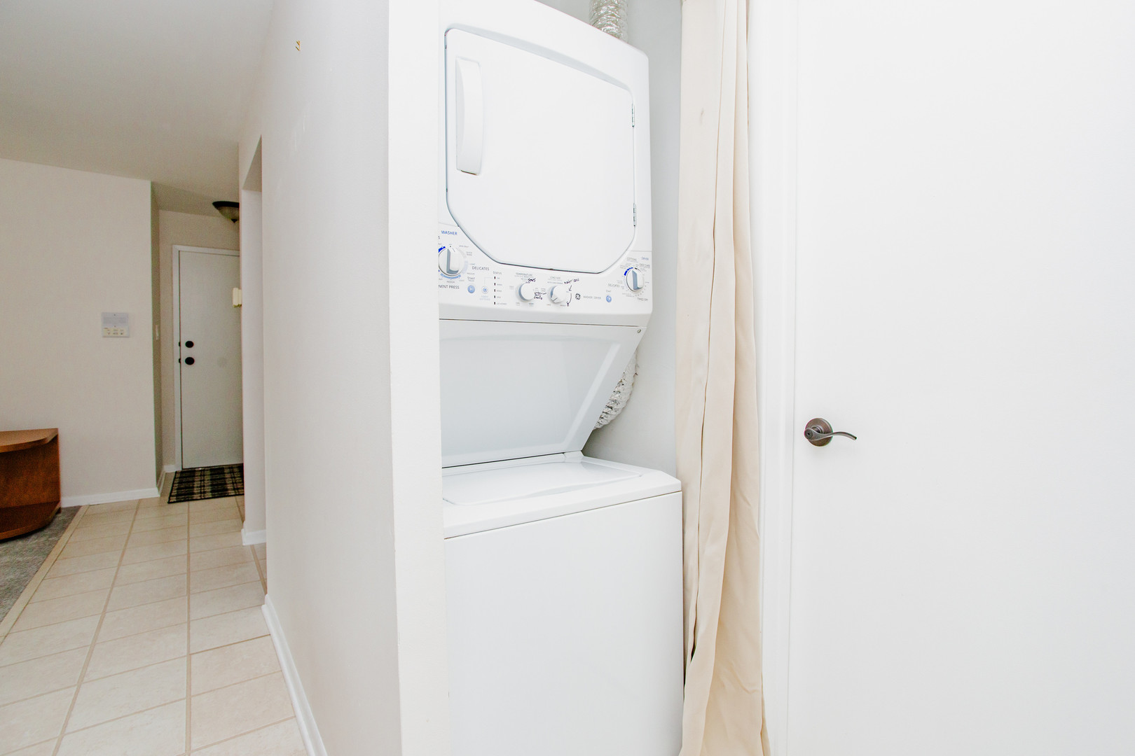 701 W Central Road Unit: B4