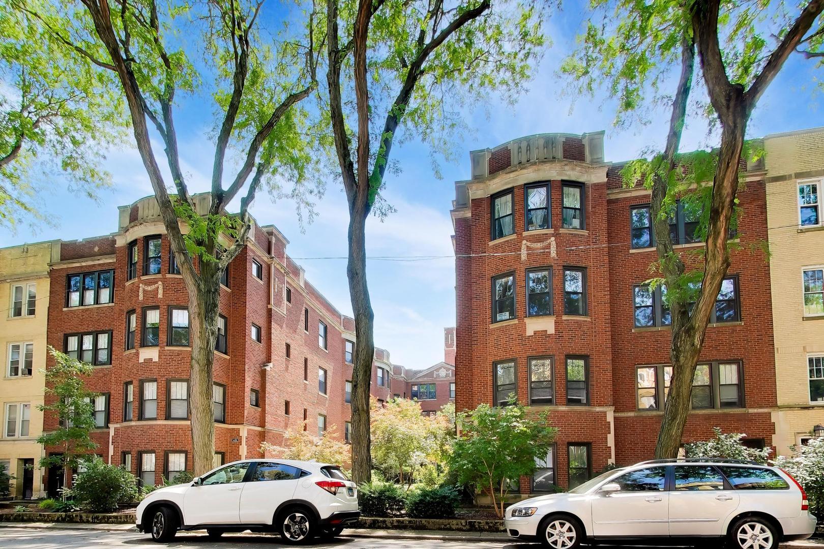1427 W Elmdale Avenue Unit: 2B
