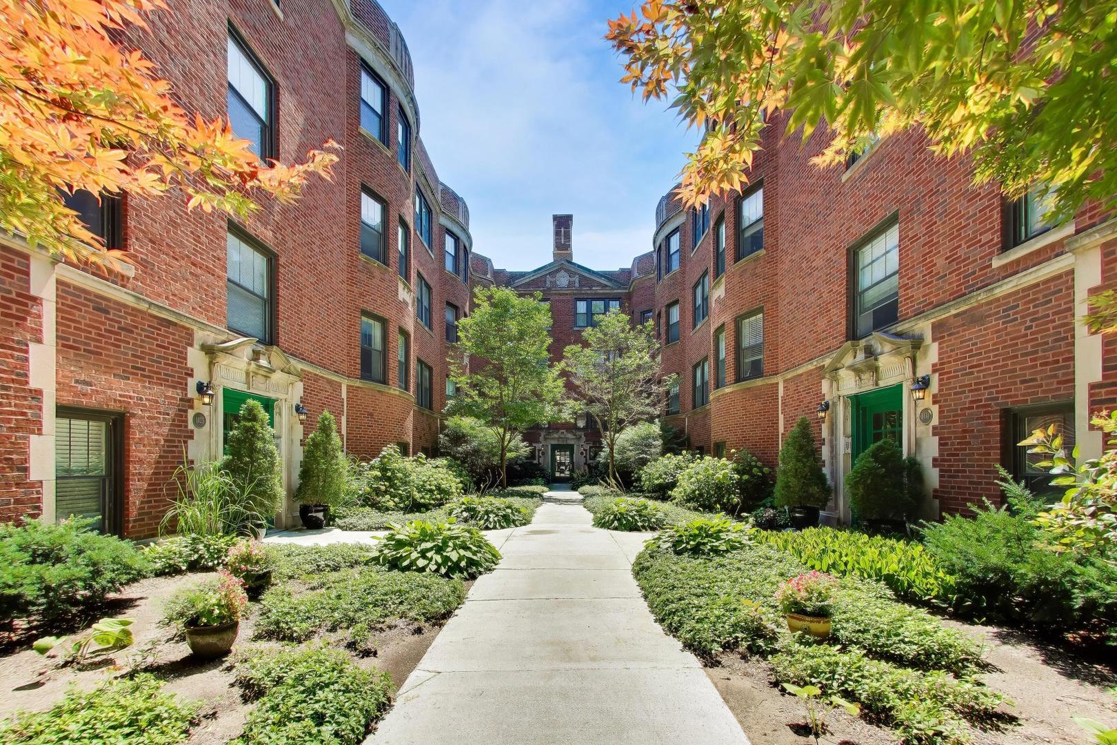 1427 W Elmdale Avenue Unit: 2B