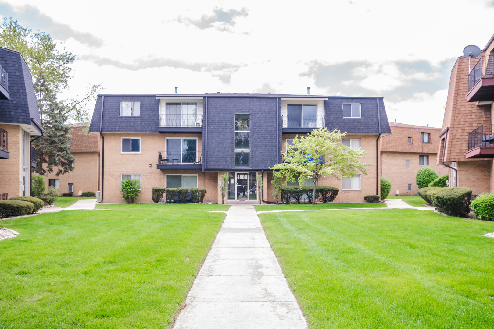 4917 W 109th Street Unit: 301