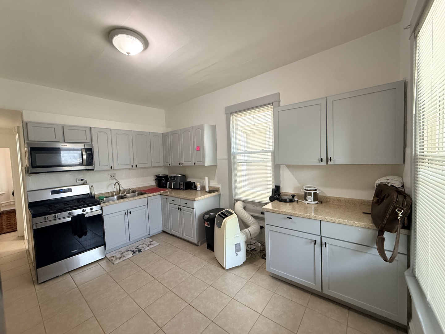 2943 N Allen Avenue Unit: 1