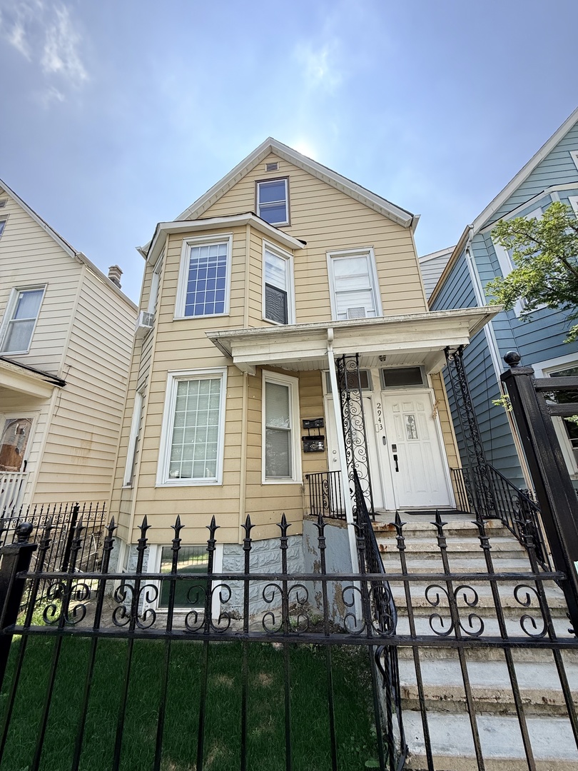 2943 N Allen Avenue Unit: 1