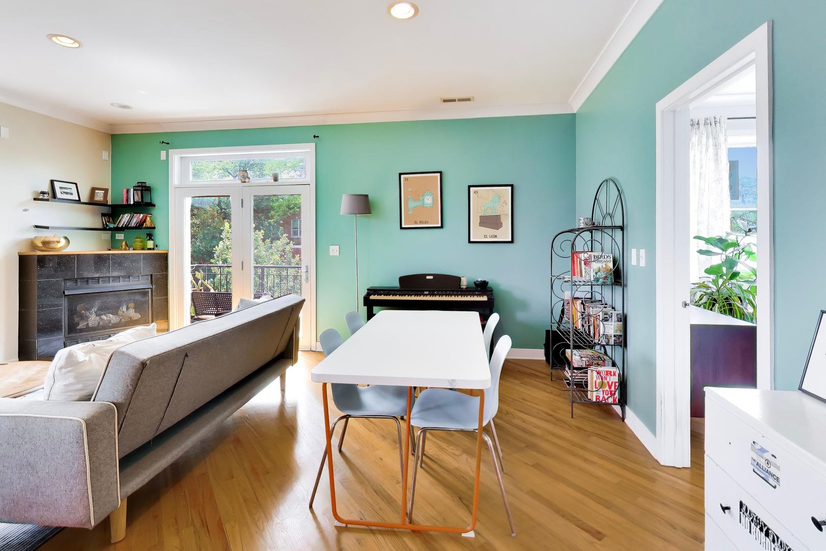 3752 W Leland Avenue Unit: 3S