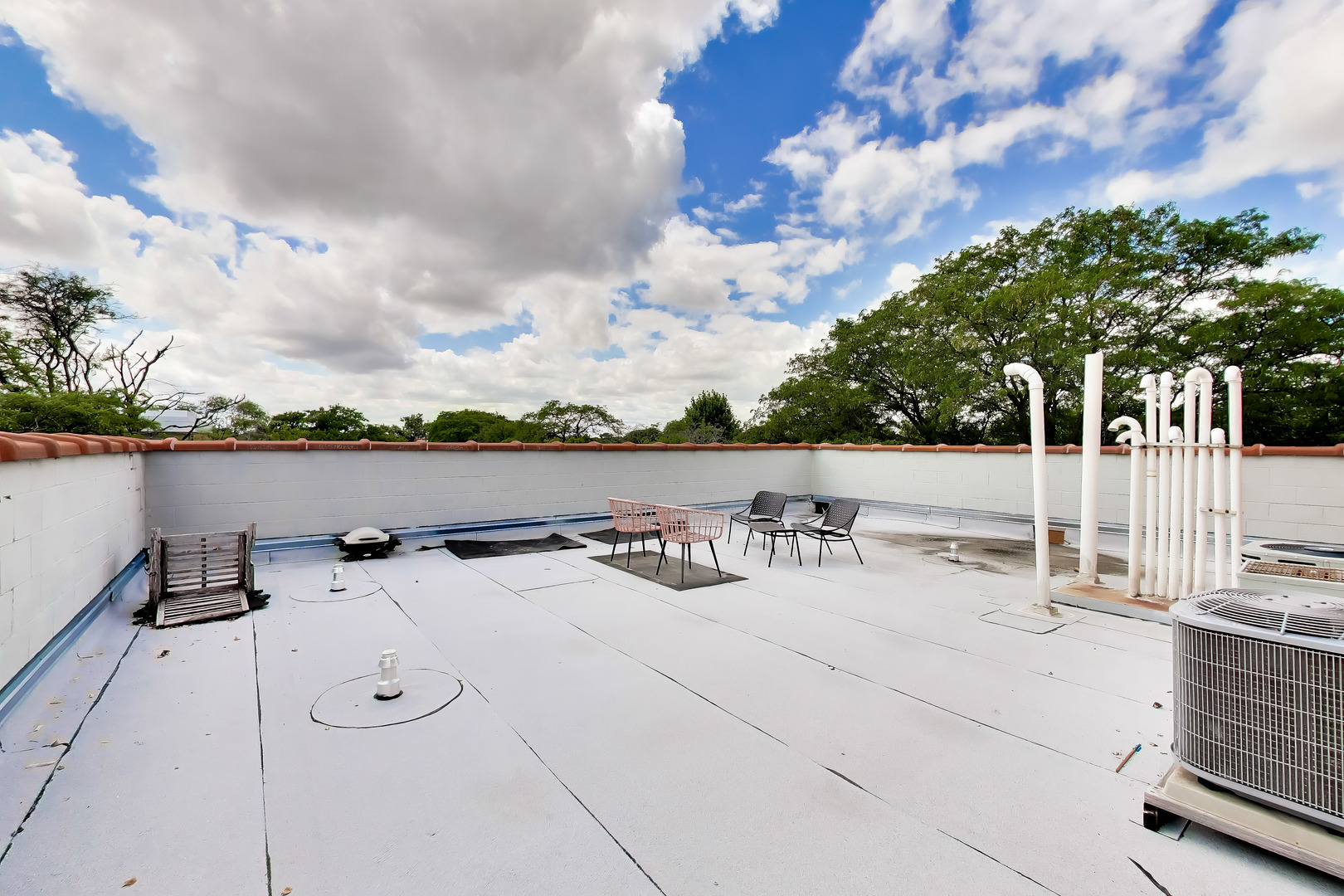 3752 W Leland Avenue Unit: 3S